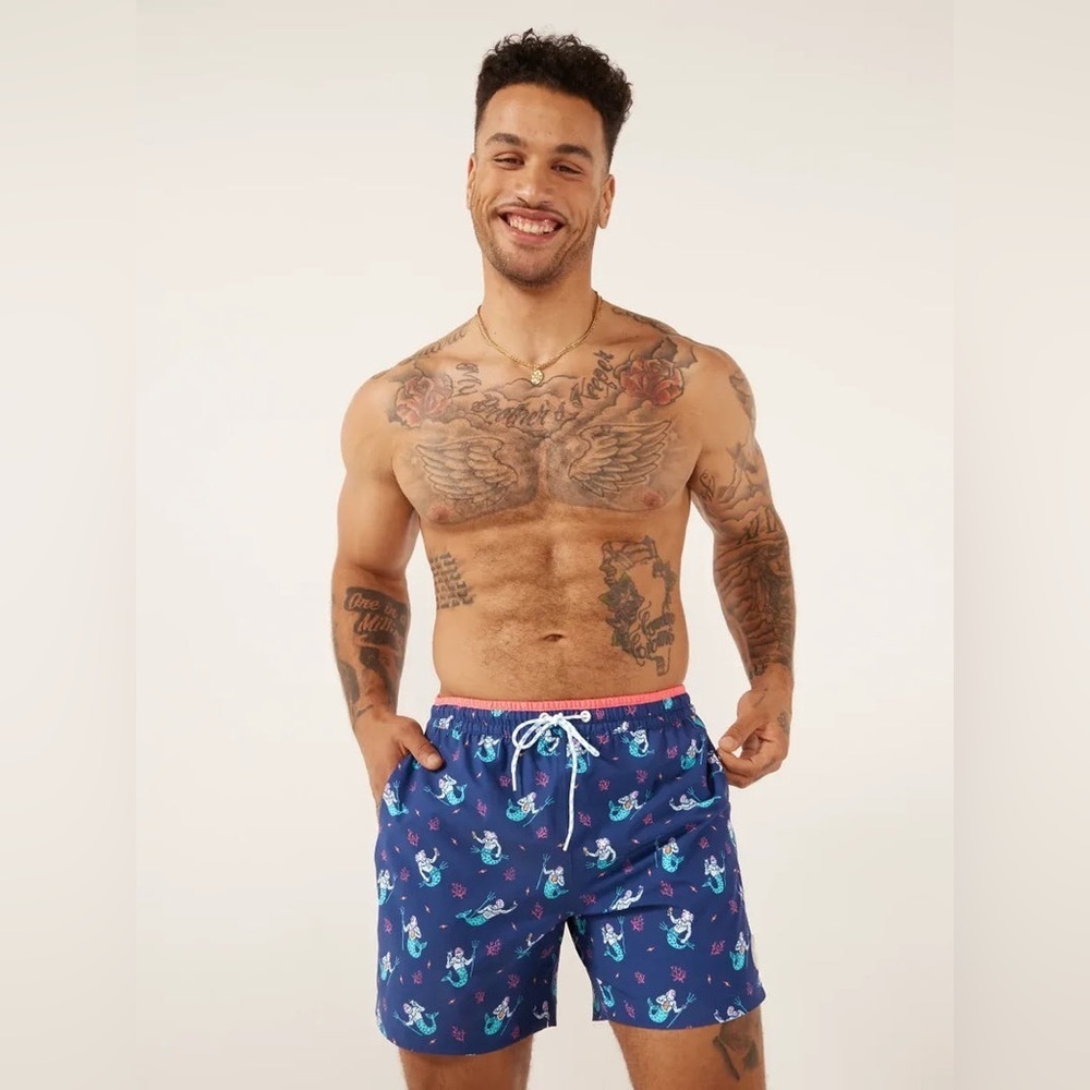 Chubbies ‘Triton of the Seas” Swim Trunks. 5.5” inseam. NWT!